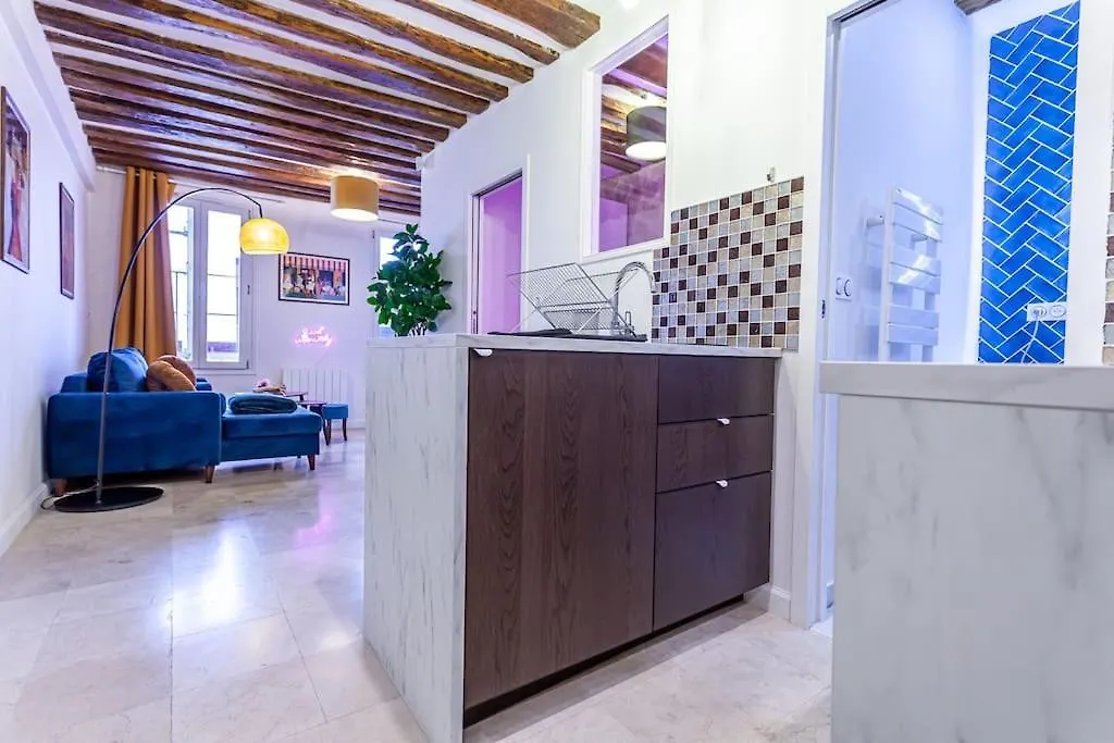 Apartment At Place Bastille Near Metro And Maris Modern Comfort In The Heart Of Parisian History France